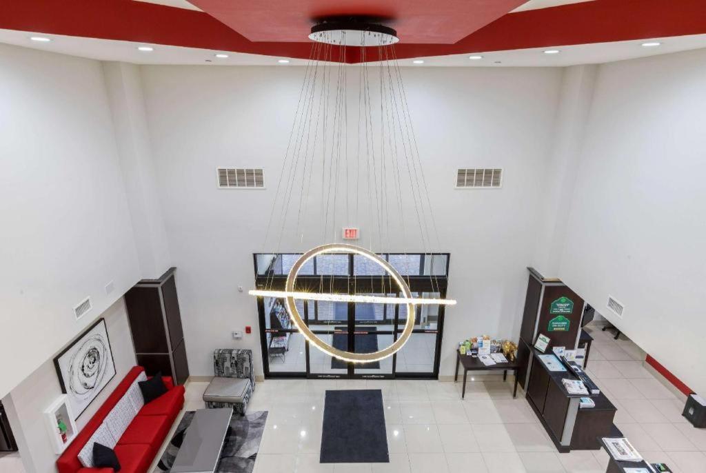 Wingate By Wyndham Lake Charles Casino Area Экстерьер фото
